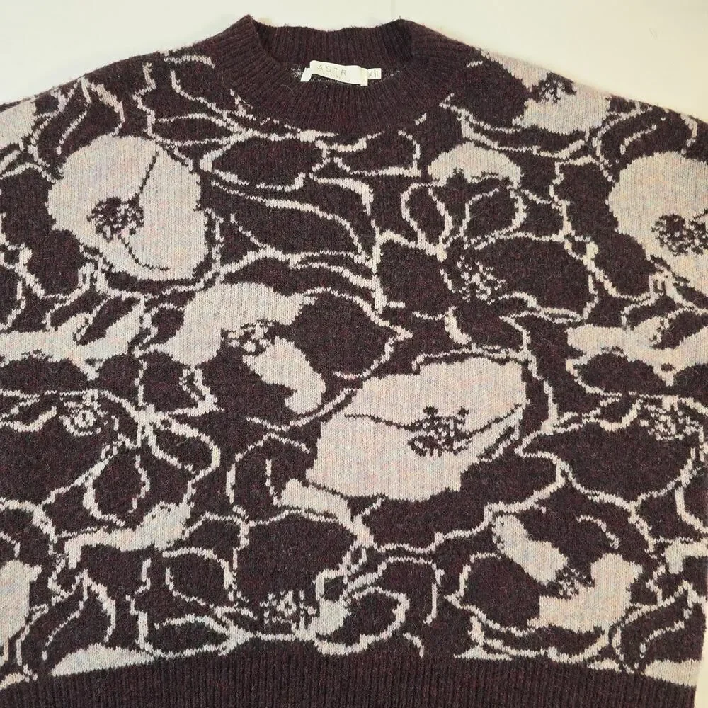 ASTR the Label Saira Floral Sweater